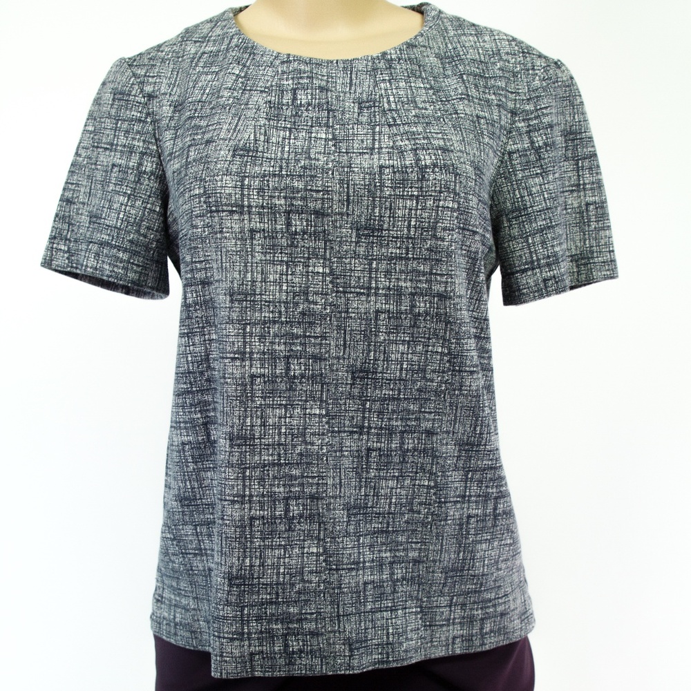 Mercer and Madison Medium Red White Short Sleeve
